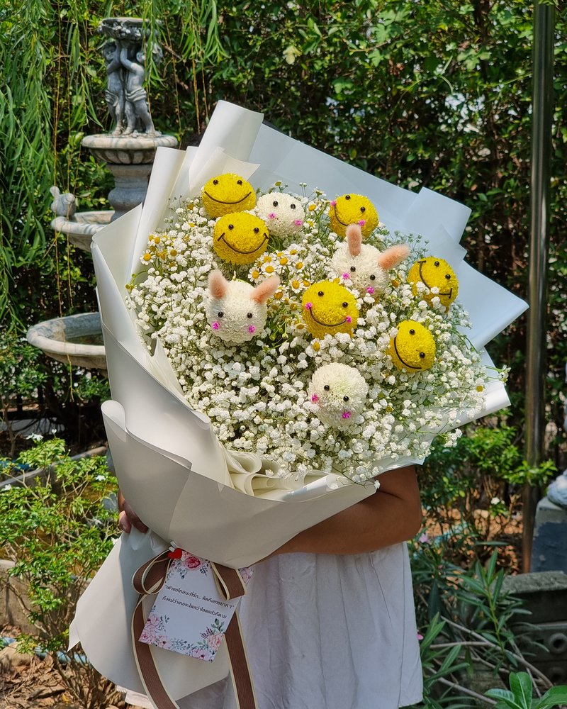 ช่อแสดงความยินดี แบบที่ 4 จัดโดยร้านช่อผกา