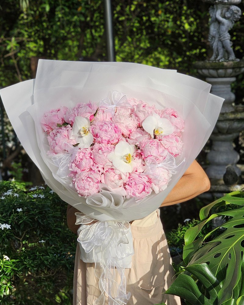ช่อแสดงความยินดี แบบที่ 51 จัดโดยร้านช่อผกา