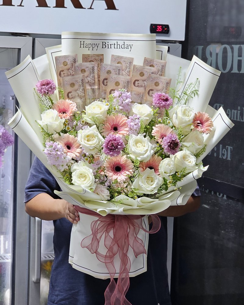 ช่อแสดงความยินดี แบบที่ 96 จัดโดยร้านช่อผกา